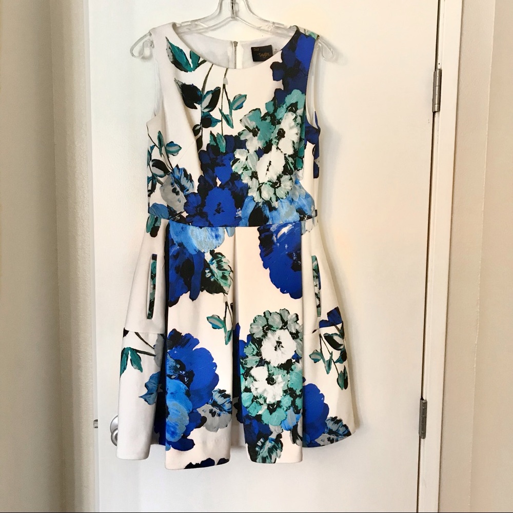 Just... Taylor | Fit and Flair floral blue dress